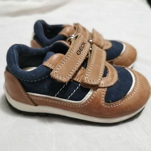 Toddler geox shoes